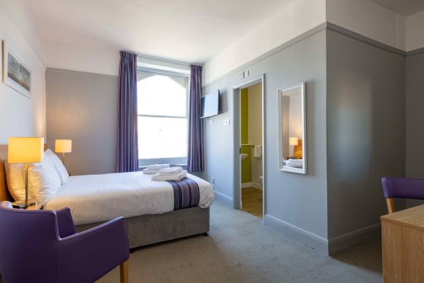 Flexible Room for Families and Couples